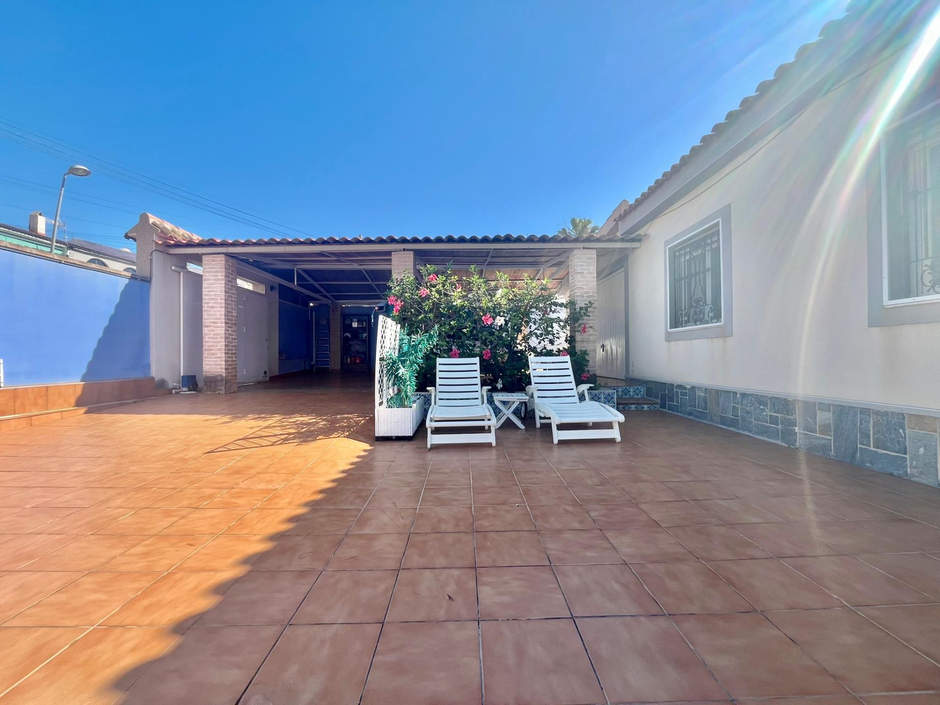 Villa for Sale in Torrevieja, Alicante