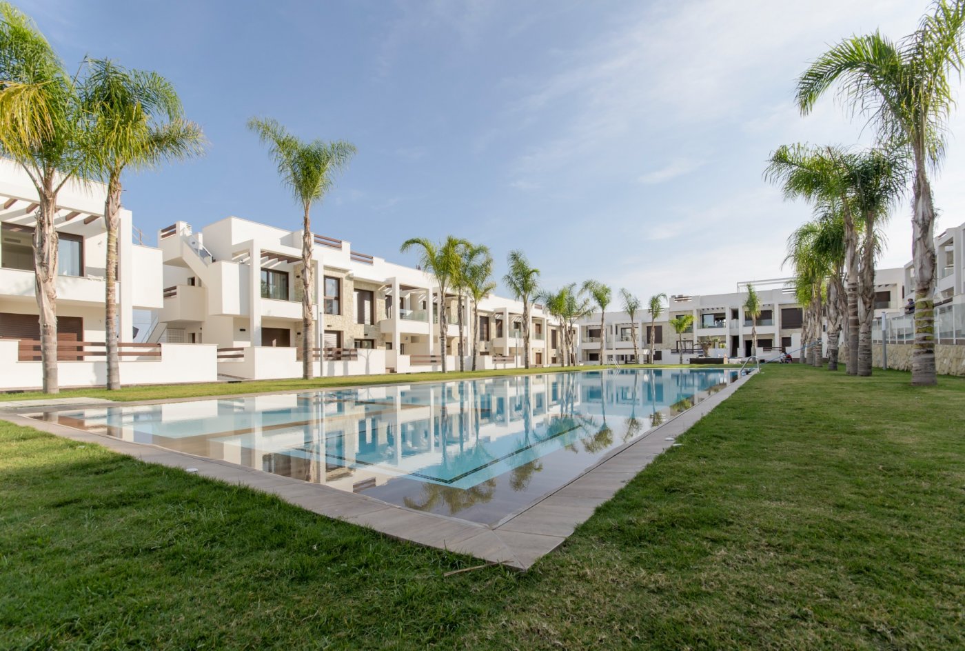 4-1 NEW BUILD RESIDENTIAL OF BUNGALOW APARTMENTS IN LOS BALCONES, TORREVIEJA