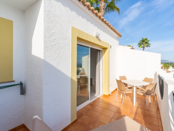 TOP FLOOR BUNGALOW APARTMENTS IN CALPE