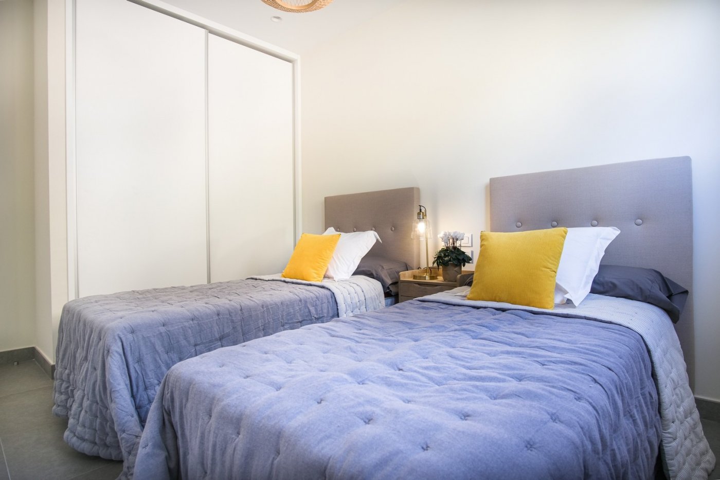 Brand new independent villas with sea views at Polop (Alicante province)
