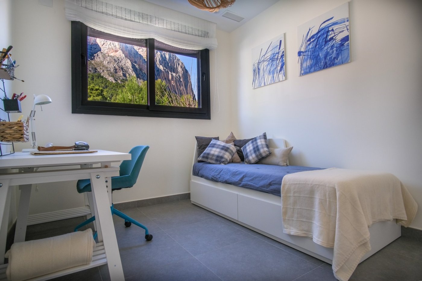 Brand new independent villas with sea views at Polop (Alicante province)