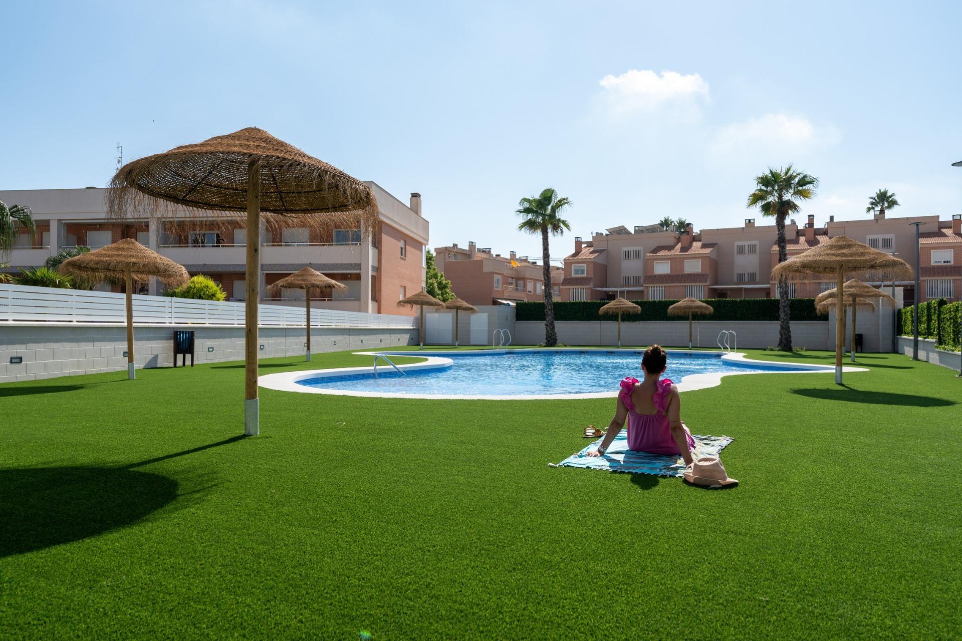 New Build Townhouses and Quads in Gran Alacant Near the Beach
