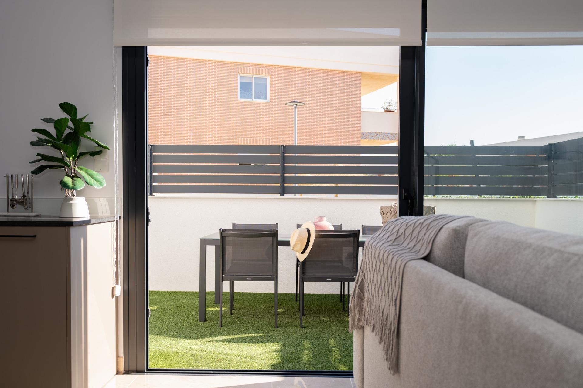 New Build Townhouses and Quads in Gran Alacant Near the Beach