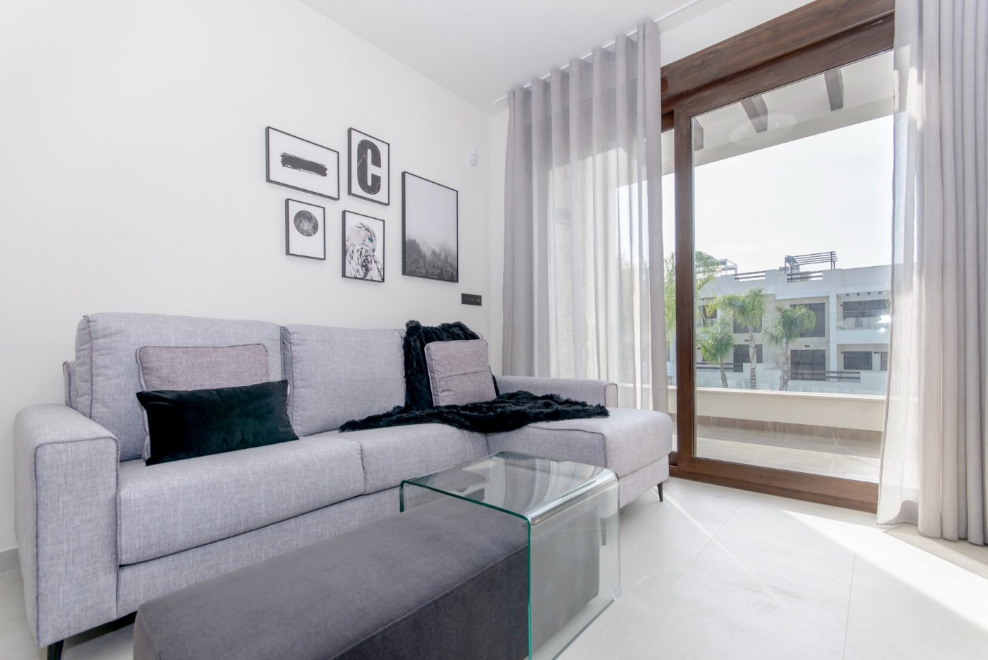 NEW BUILD RESIDENTIAL OF BUNGALOW APARTMENTS IN LOS BALCONES, TORREVIEJA