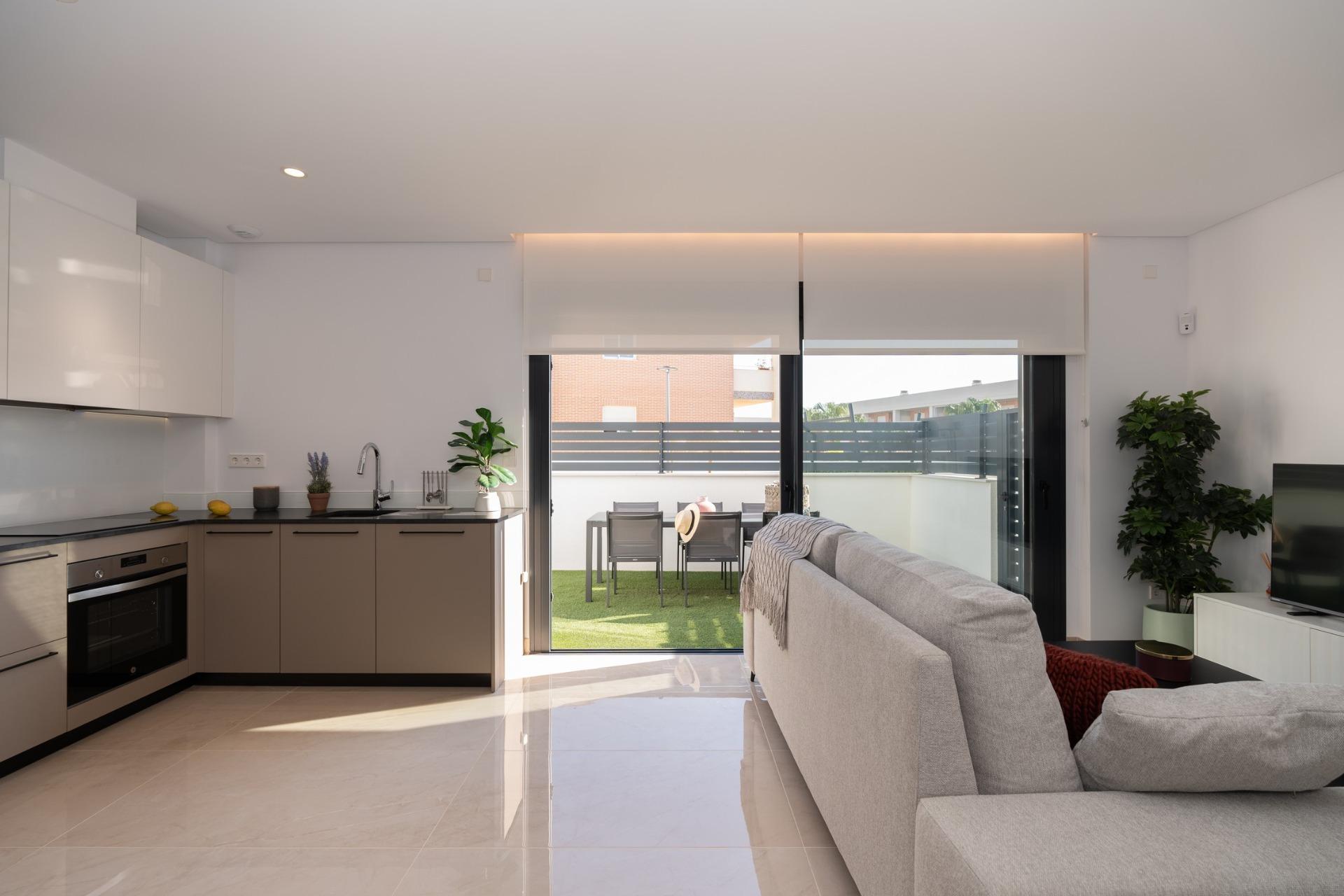 New Build Townhouses and Quads in Gran Alacant Near the Beach
