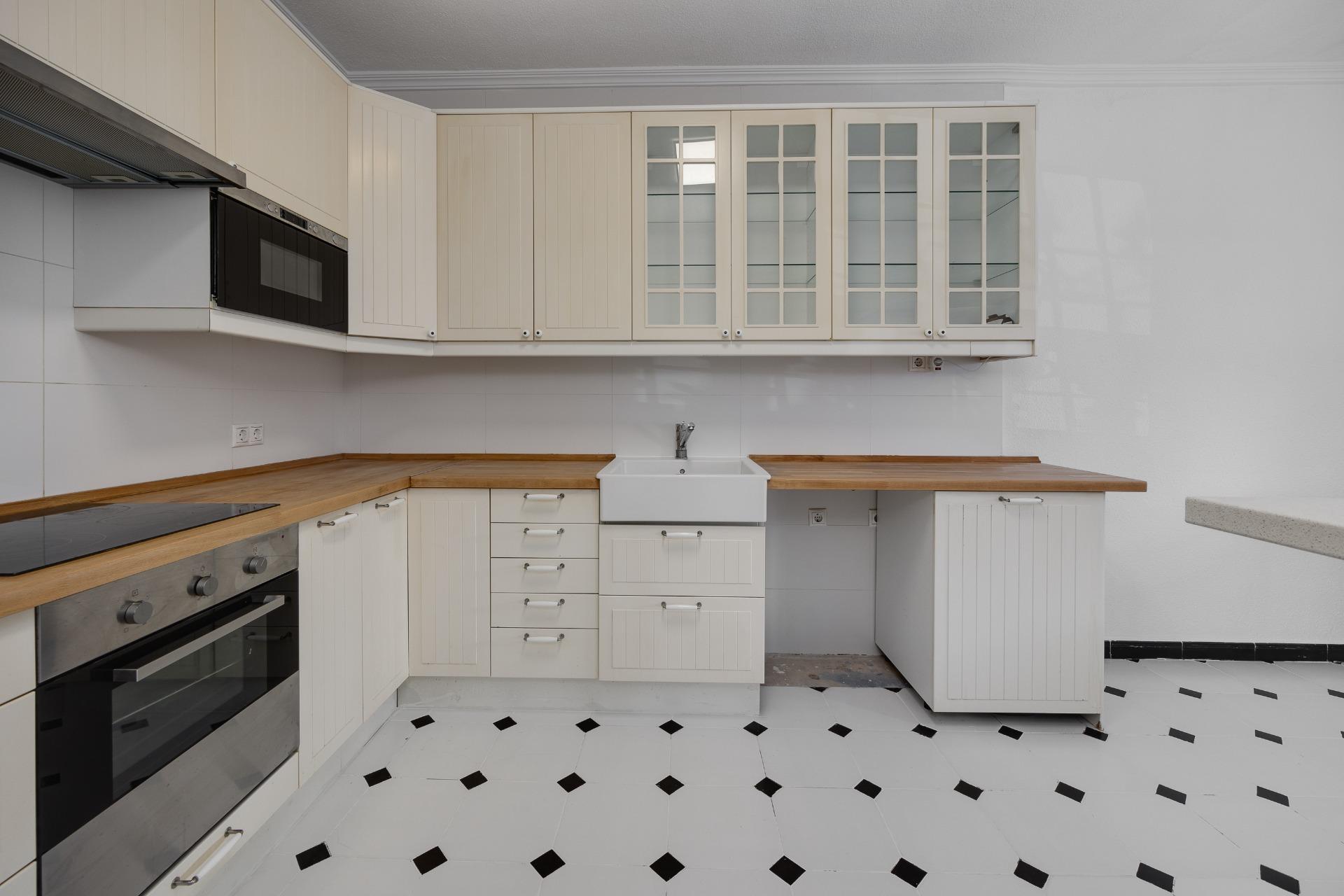 Villa for Sale in Torrevieja, Alicante