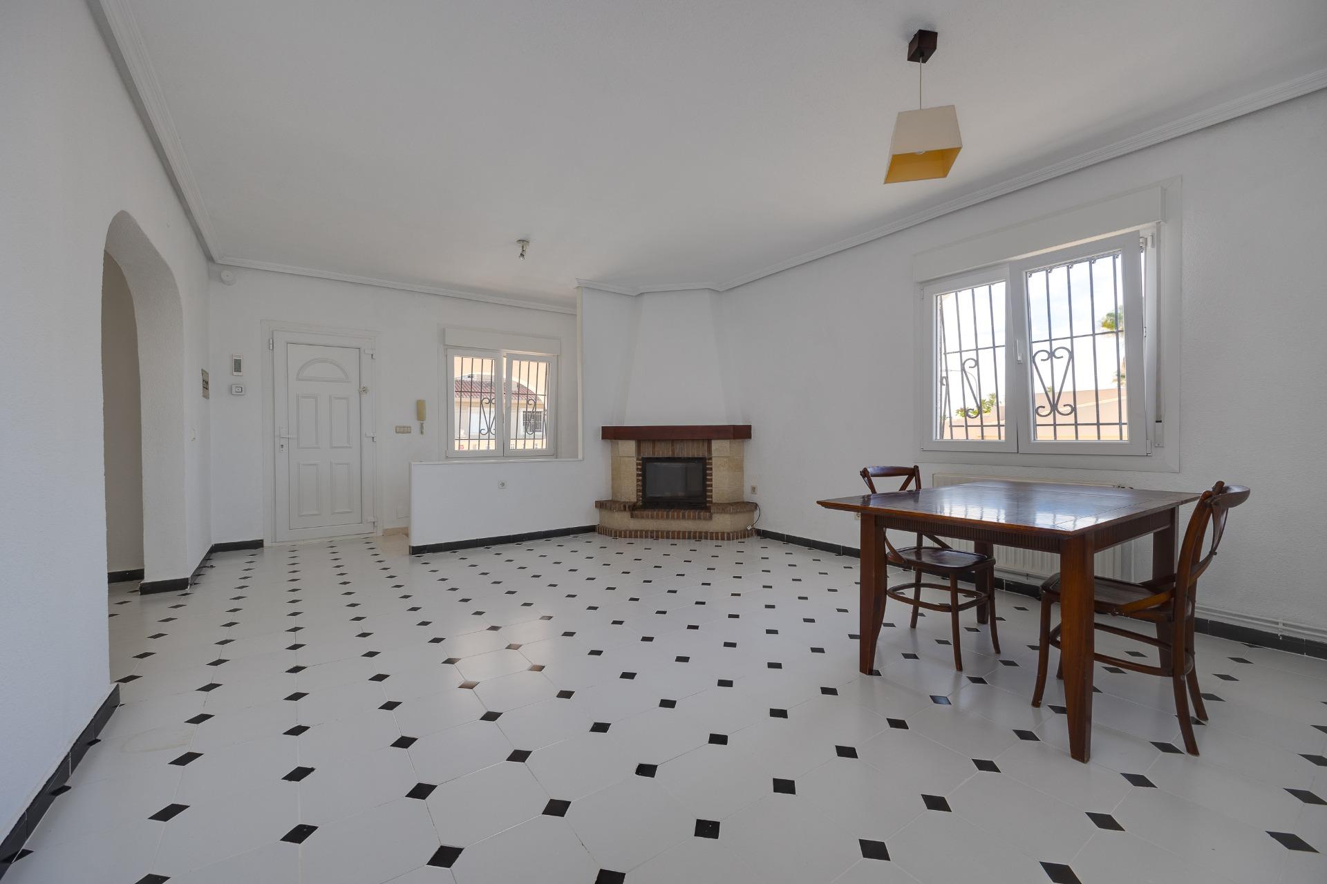 Villa for Sale in Torrevieja, Alicante