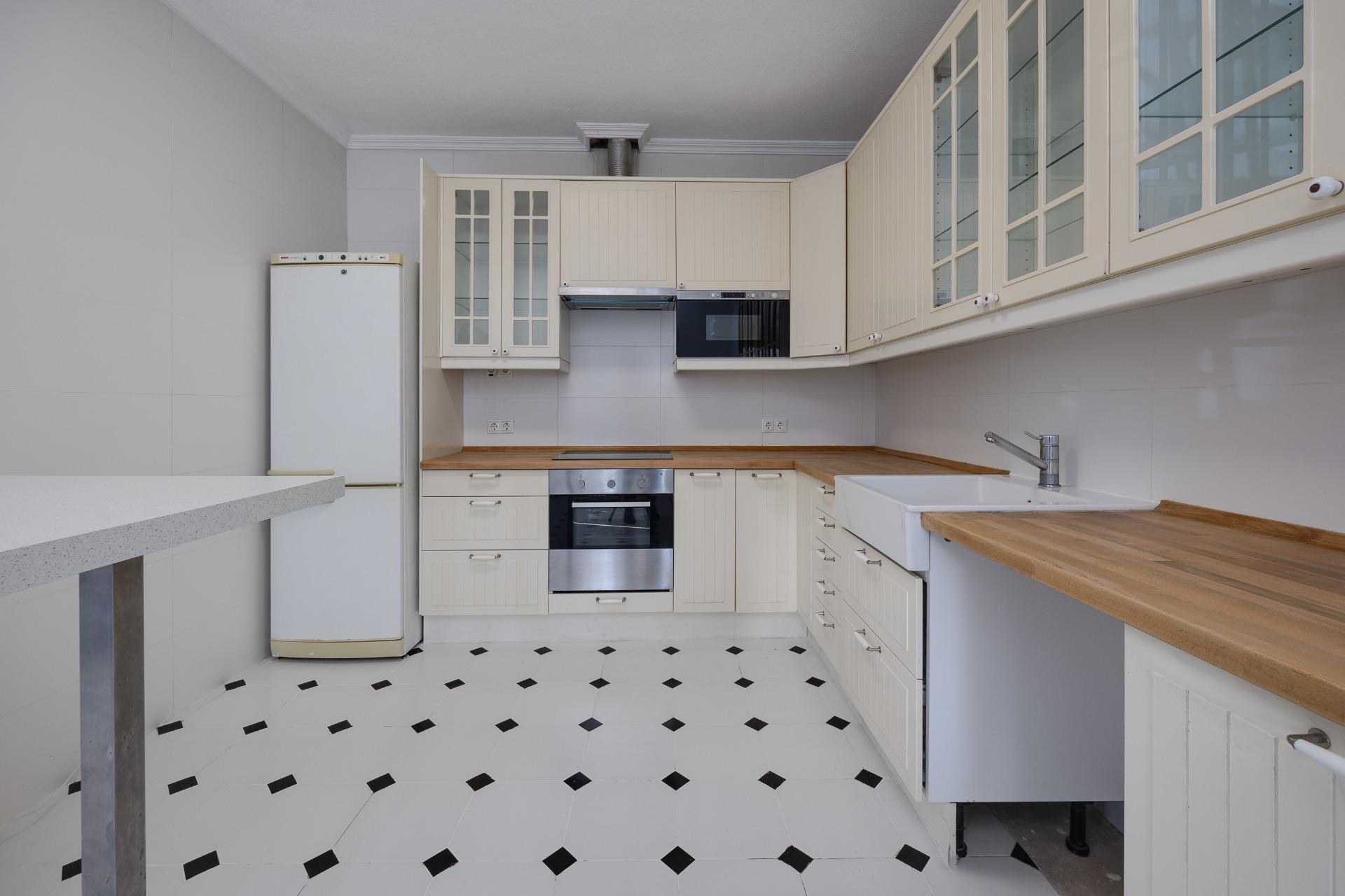 Villa for Sale in Torrevieja, Alicante