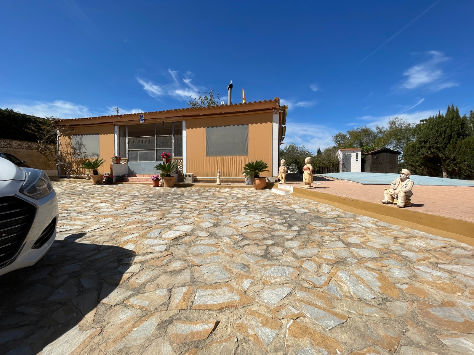 Villa for Sale in Guardamar del Segura, Alicante