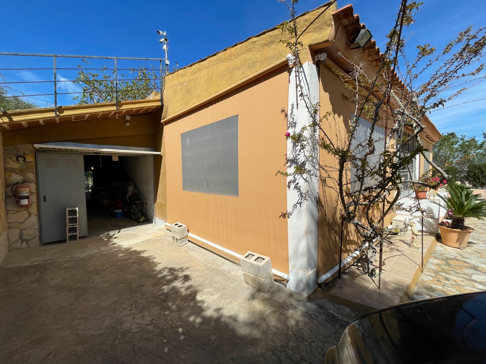 Villa for Sale in Guardamar del Segura, Alicante