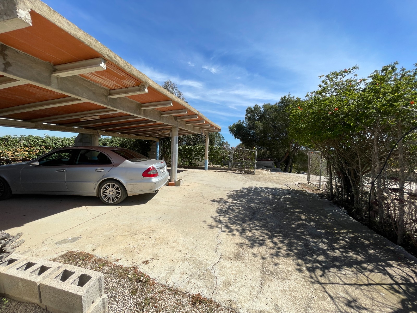 Villa for Sale in Guardamar del Segura, Alicante