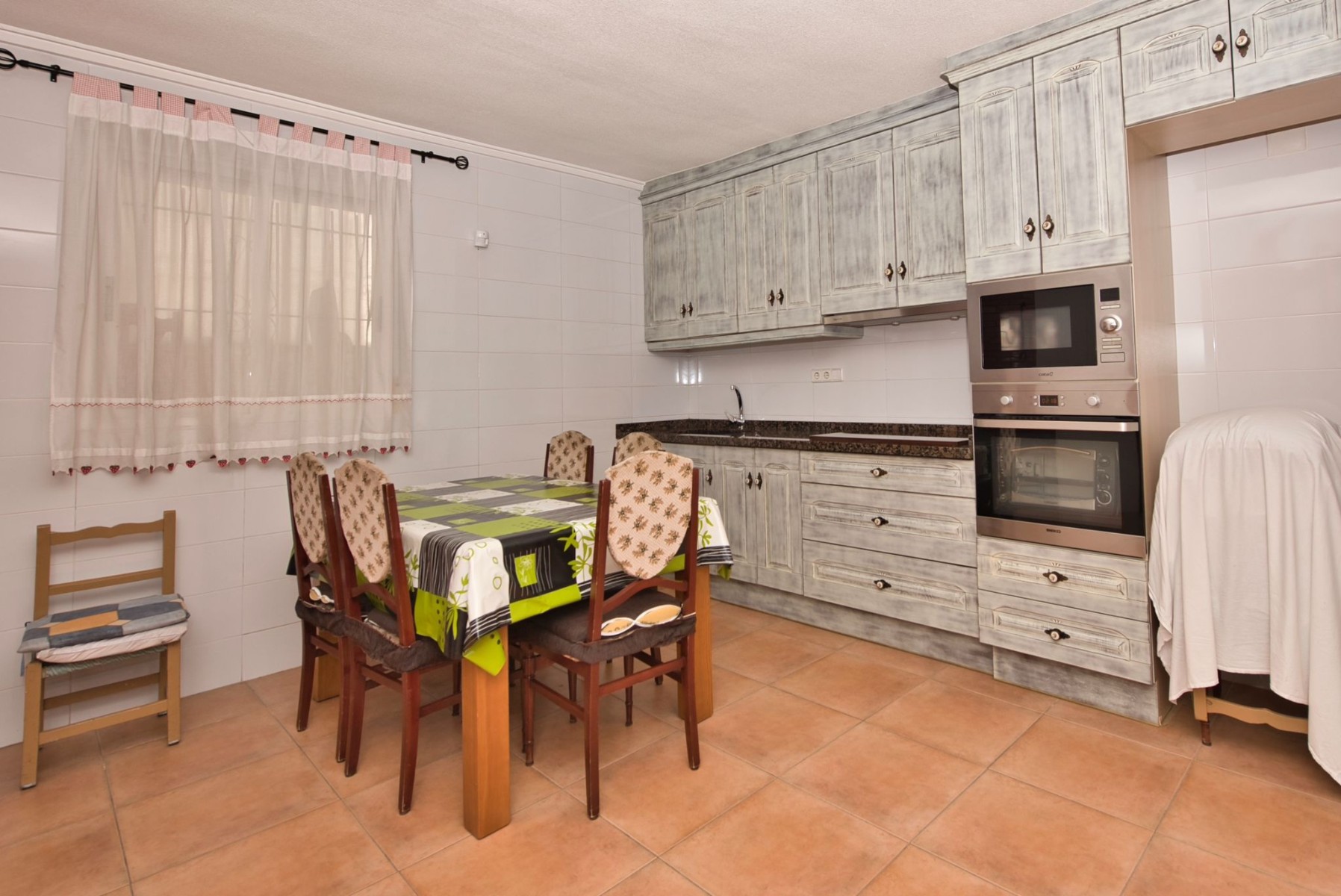 Villa for Sale in Benijofar, Alicante