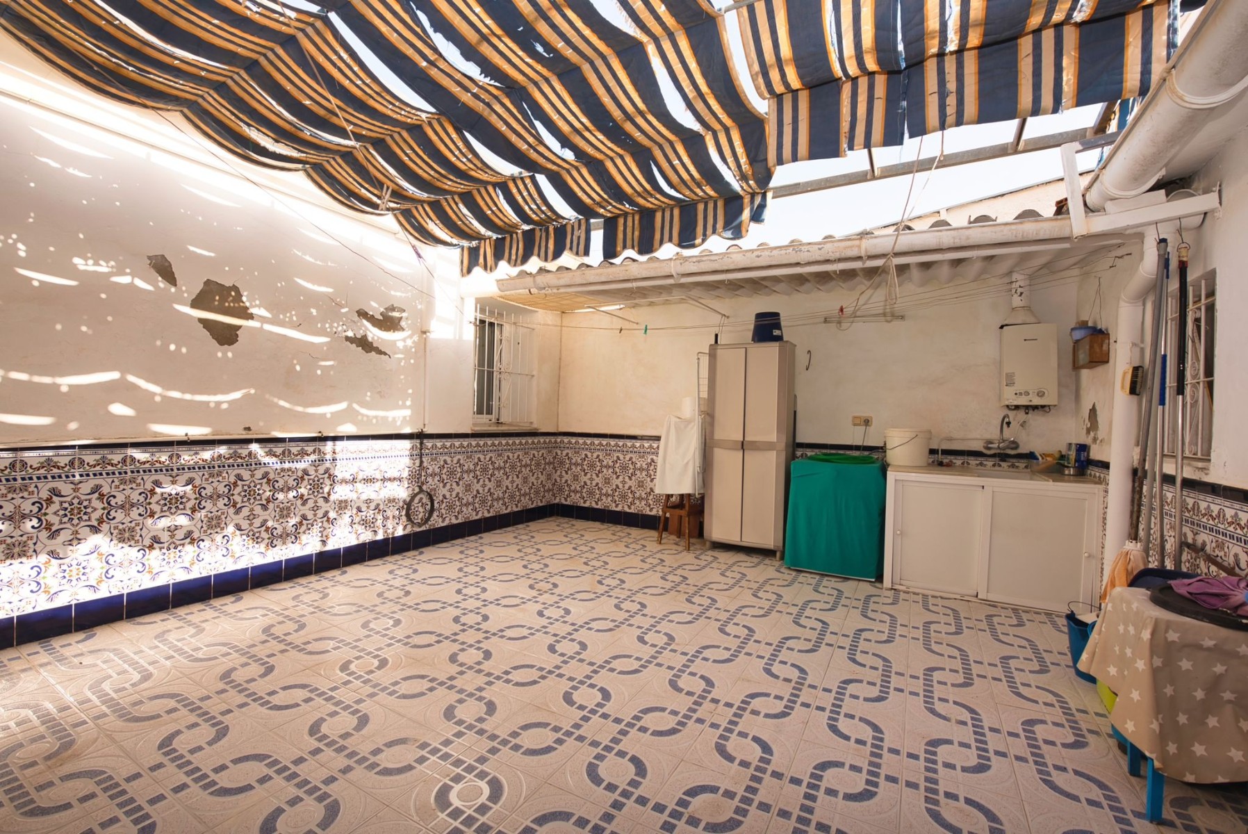 Villa for Sale in Benijofar, Alicante