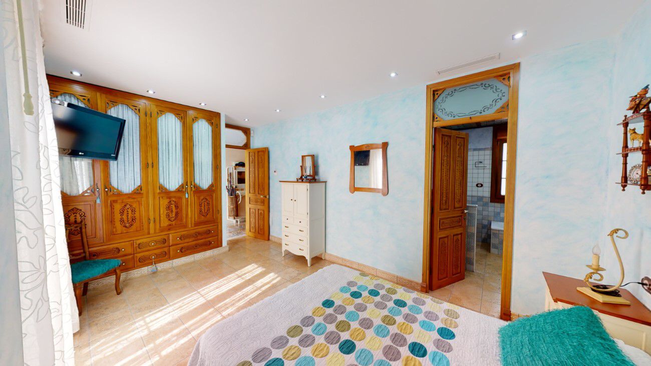 Villa for Sale in Almoradi, Alicante