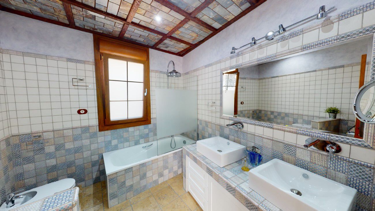 Villa for Sale in Almoradi, Alicante