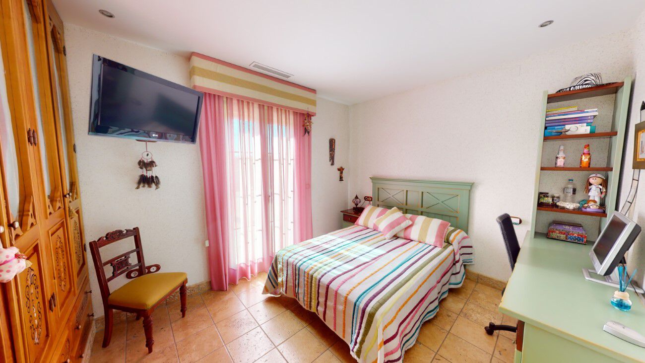 Villa for Sale in Almoradi, Alicante
