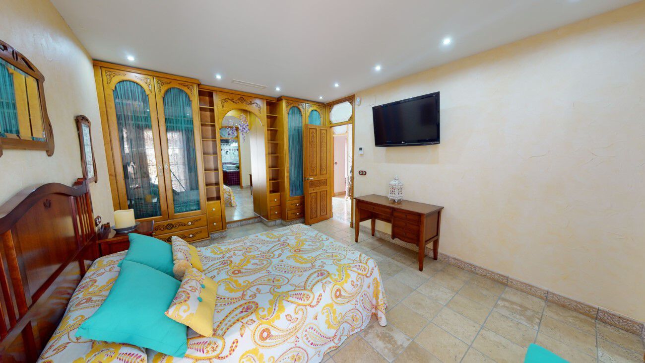Villa for Sale in Almoradi, Alicante