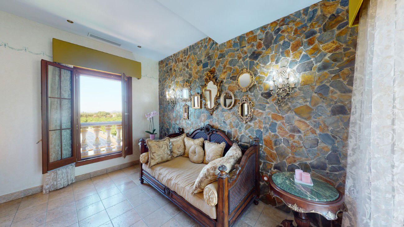 Villa for Sale in Almoradi, Alicante