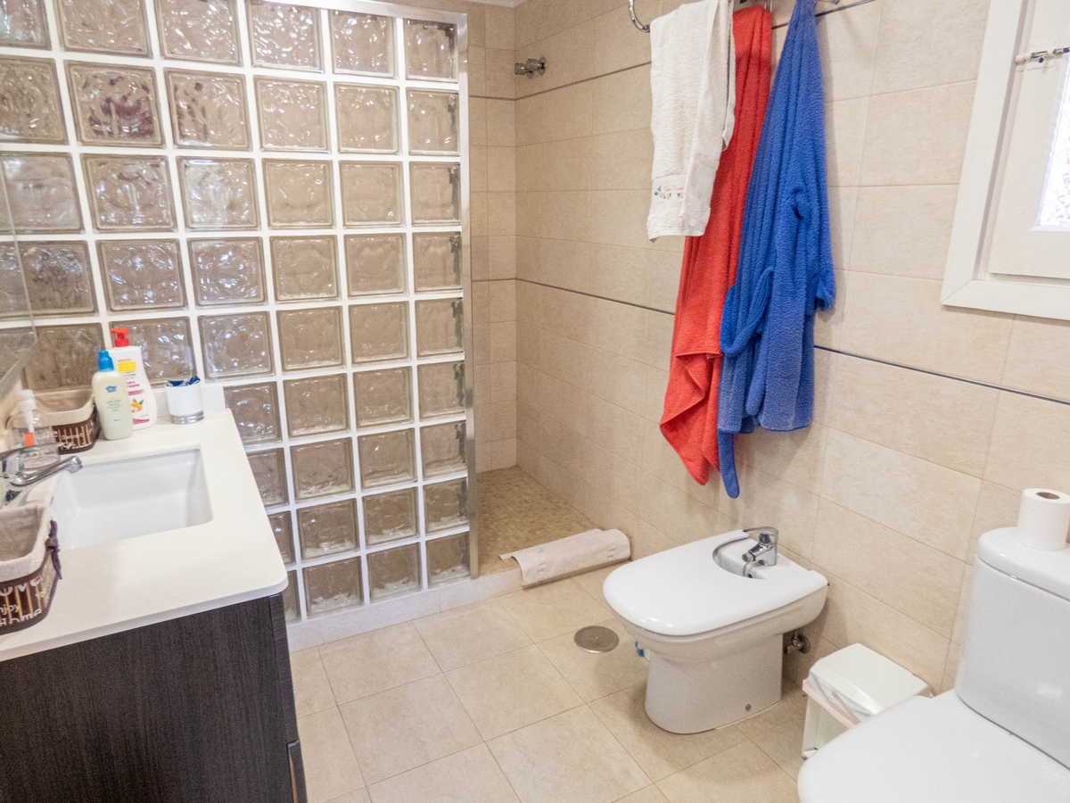 Villa for Sale in Dehesa de Campoamor, Alicante