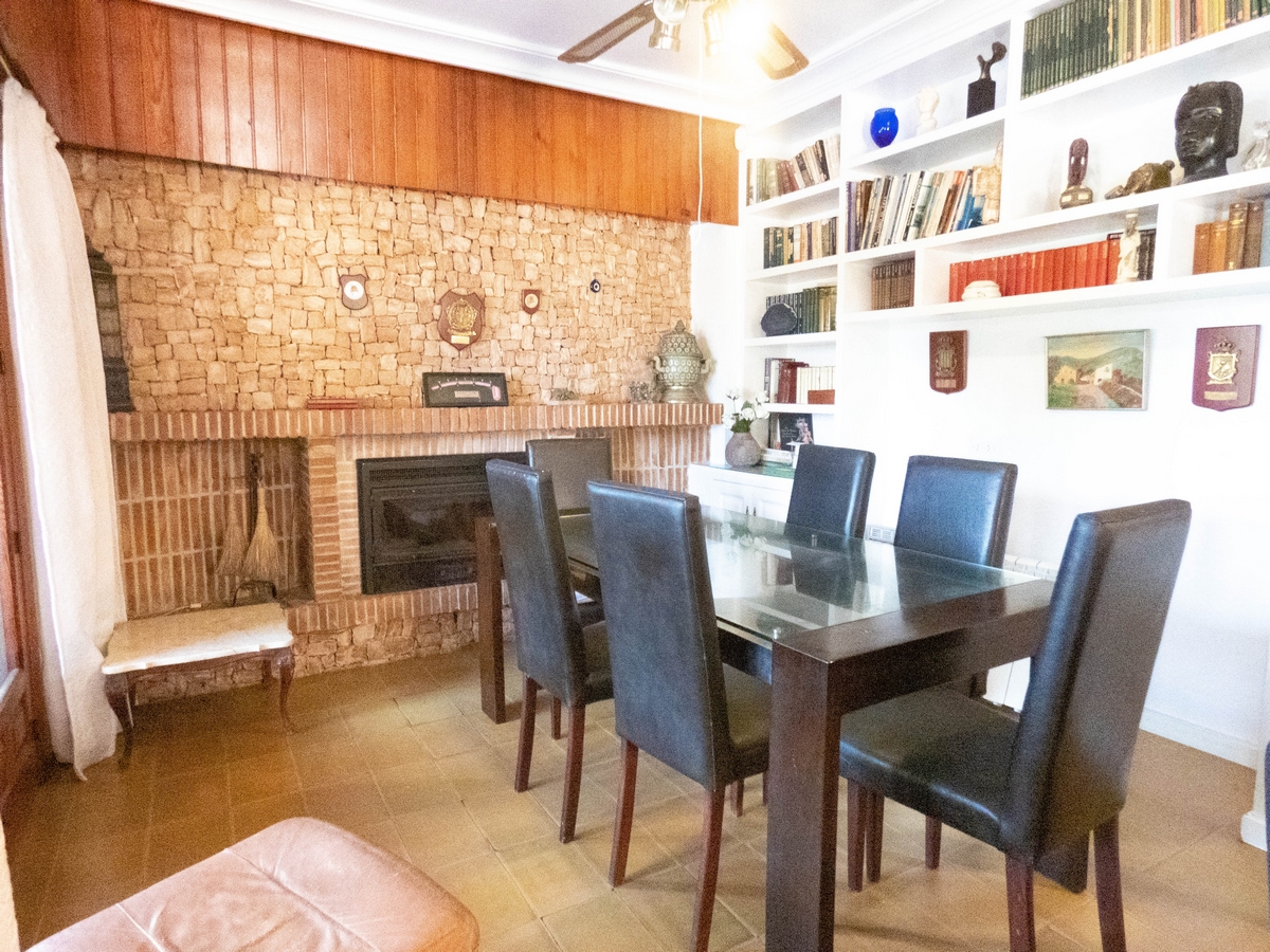Villa for Sale in Dehesa de Campoamor, Alicante