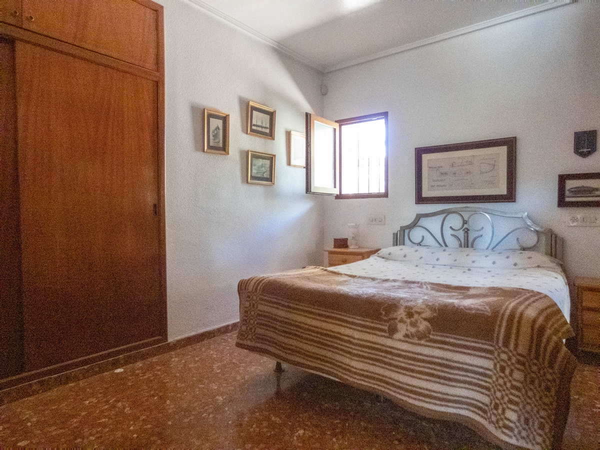 Villa for Sale in Dehesa de Campoamor, Alicante