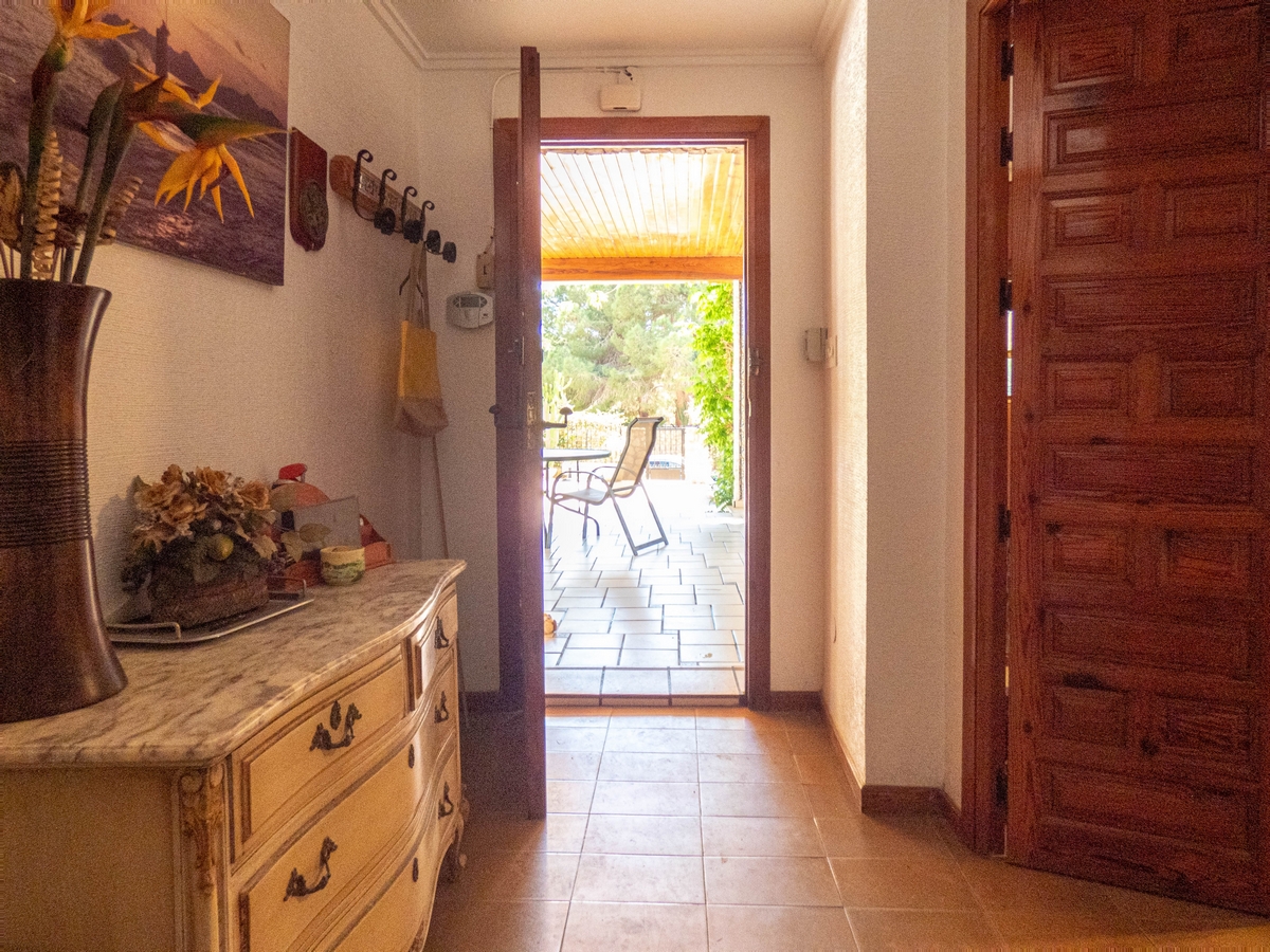 Villa for Sale in Dehesa de Campoamor, Alicante