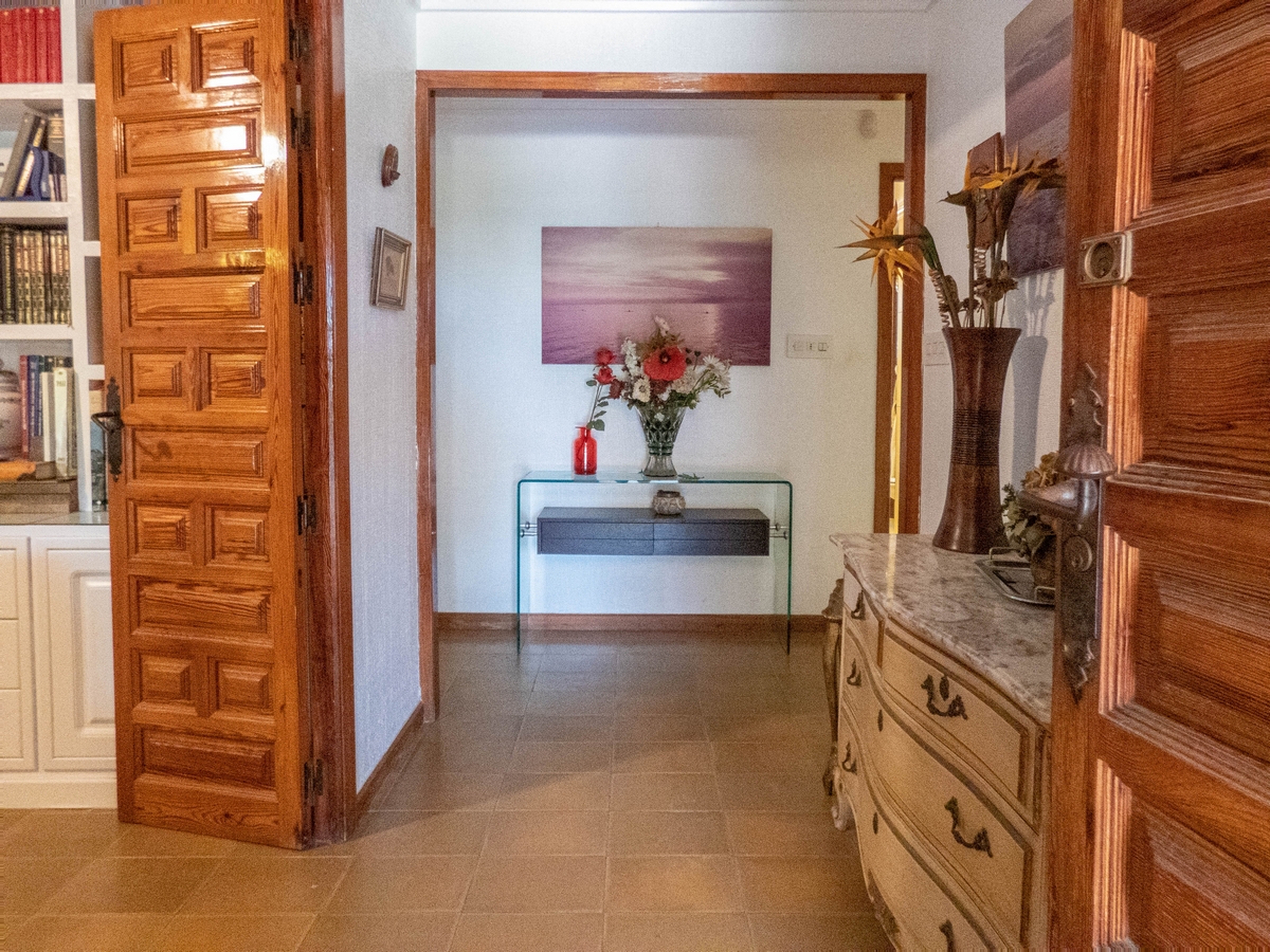 Villa for Sale in Dehesa de Campoamor, Alicante