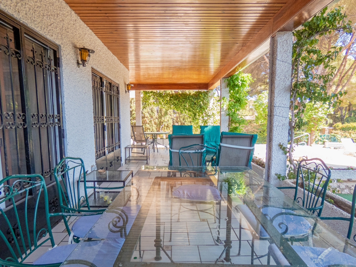 Villa for Sale in Dehesa de Campoamor, Alicante