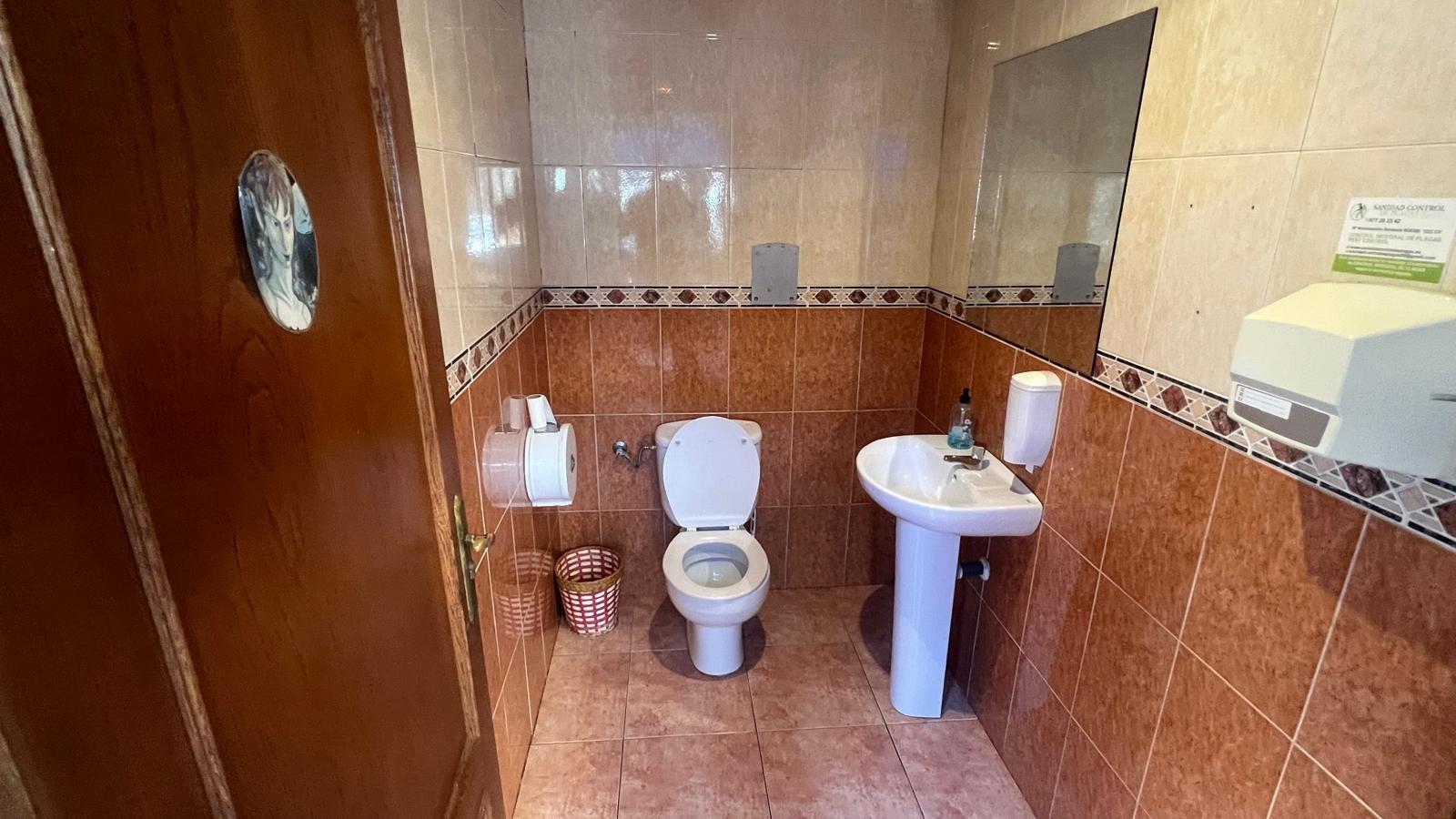 Commercial for Sale in Torrevieja, Alicante