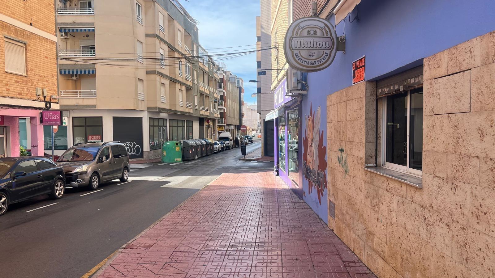 Commercial for Sale in Torrevieja, Alicante