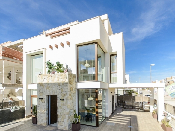 NEW BUILT VILLA IN PLAYA HONDA