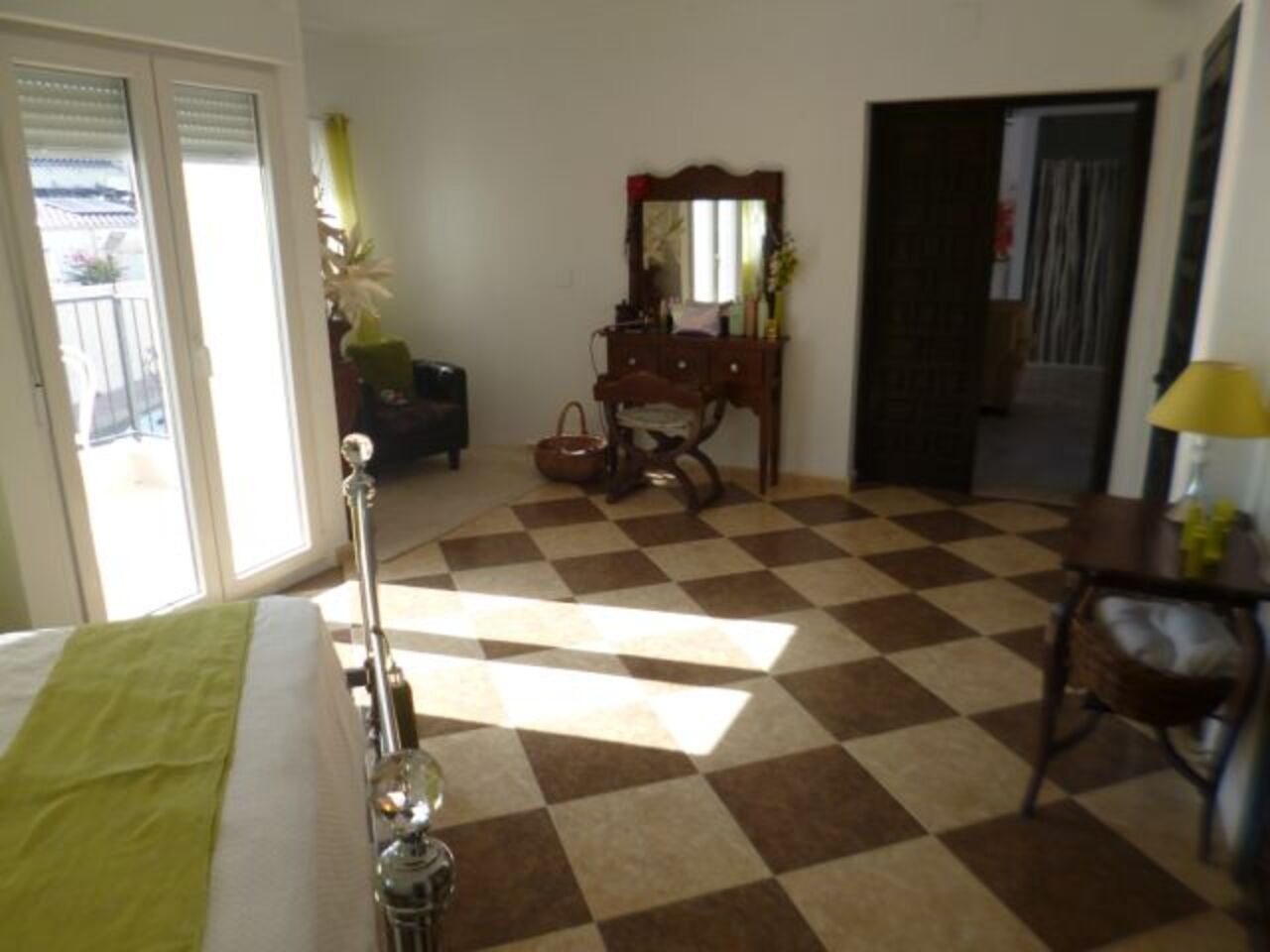 Villa for Sale in Villamartin, Alicante