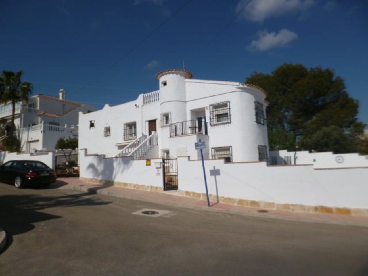 Villa for Sale in Villamartin, Alicante