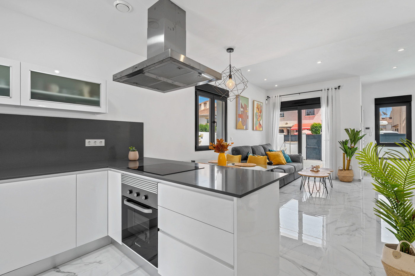 Villa for Sale in Torrevieja, Alicante