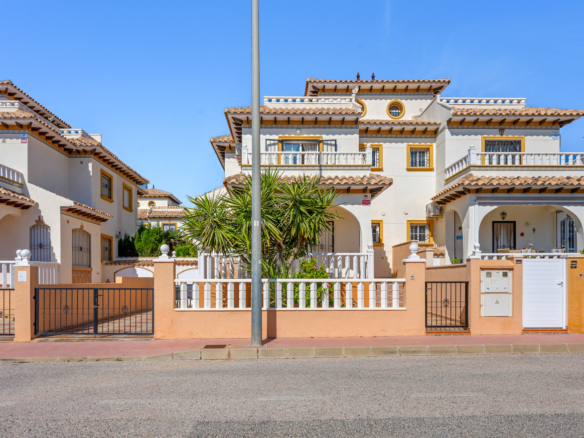 Quad House for Sale in Cabo Roig, Alicante