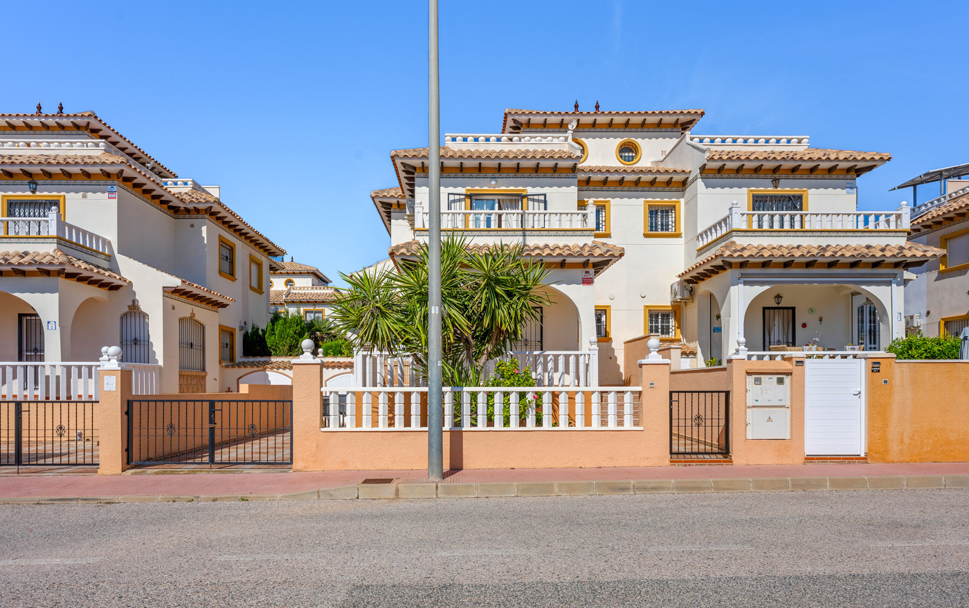 6a0d6f9c108f2 Quad House for Sale in Cabo Roig, Alicante