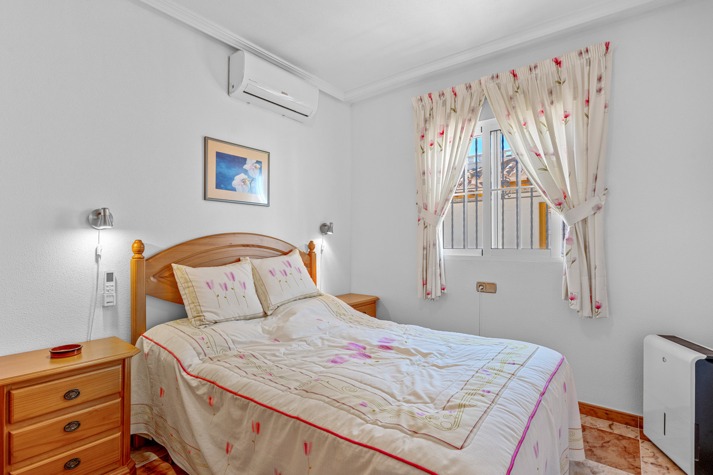 Quad House for Sale in Cabo Roig, Alicante