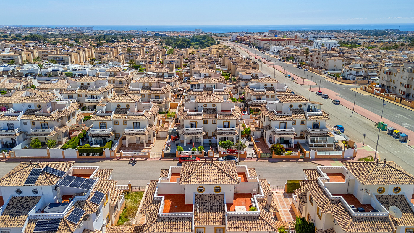 Quad House for Sale in Cabo Roig, Alicante