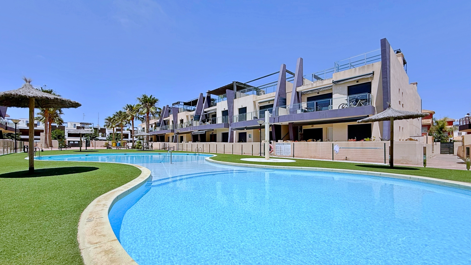 Penthouse for Sale in Pilar de La Horadada, Alicante