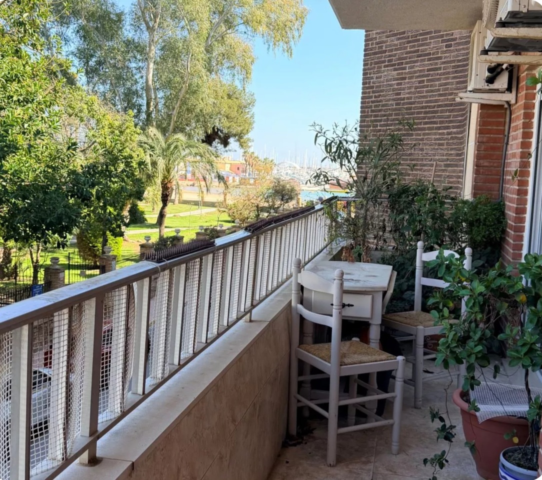 Apartment for Sale in Villamartin, Alicante