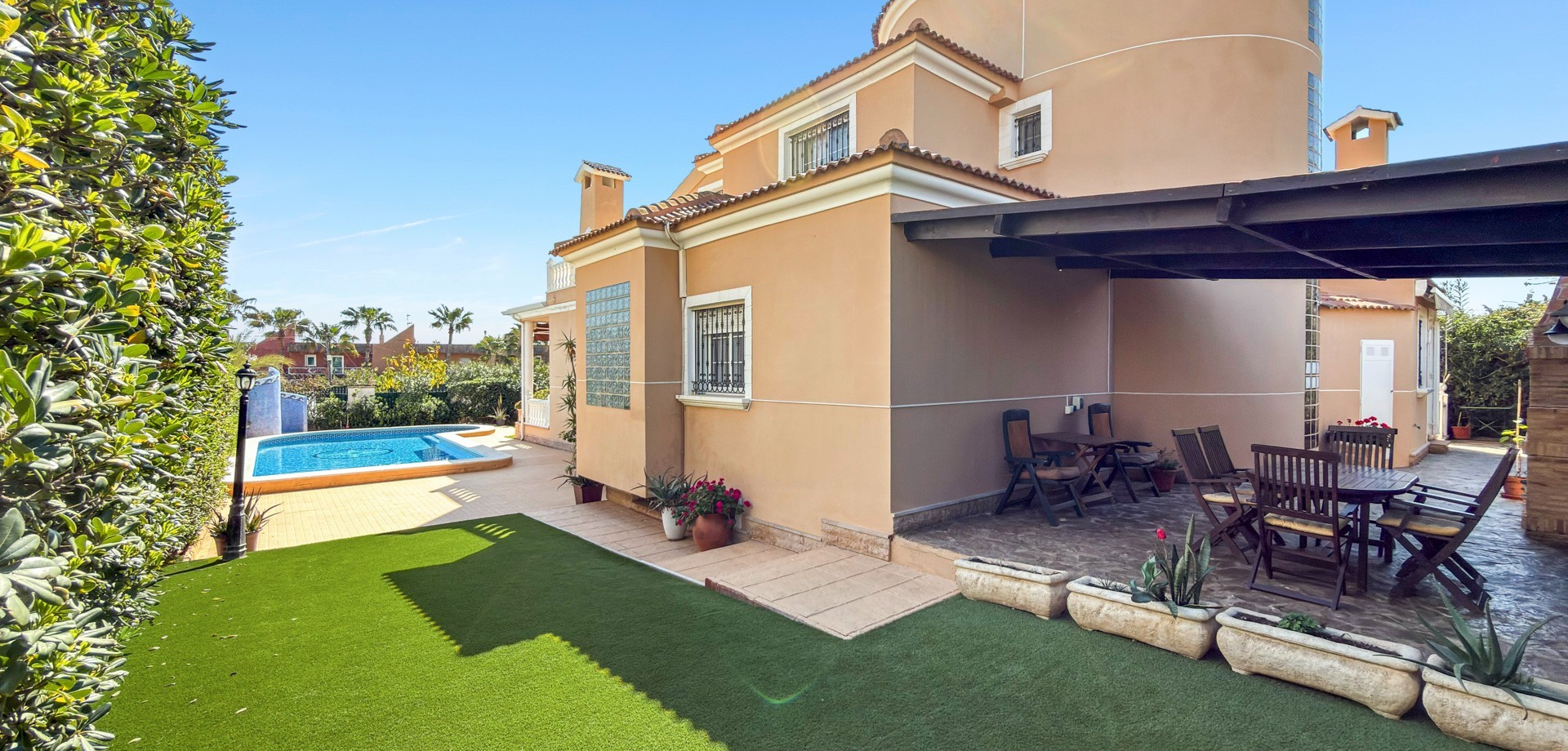 Villa for Sale in Torrevieja, Alicante