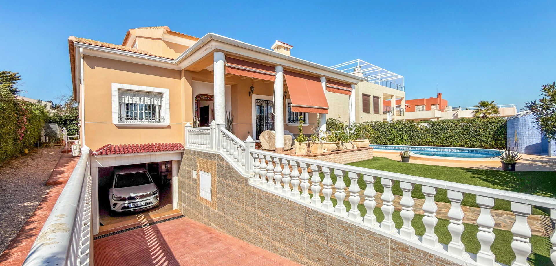 Villa for Sale in Torrevieja, Alicante