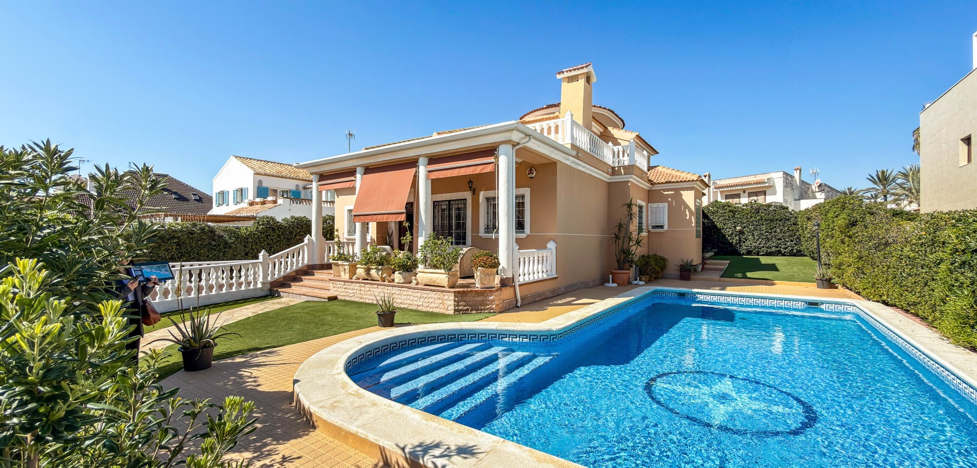 Villa for Sale in Torrevieja, Alicante
