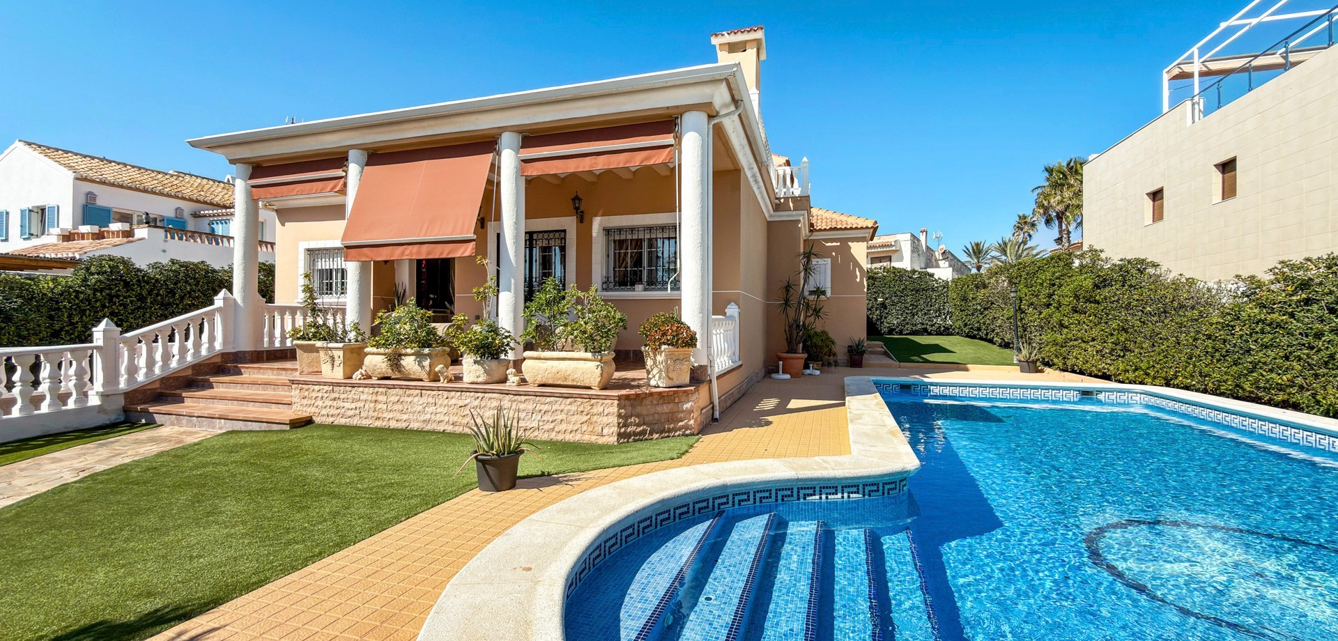 Villa for Sale in Torrevieja, Alicante