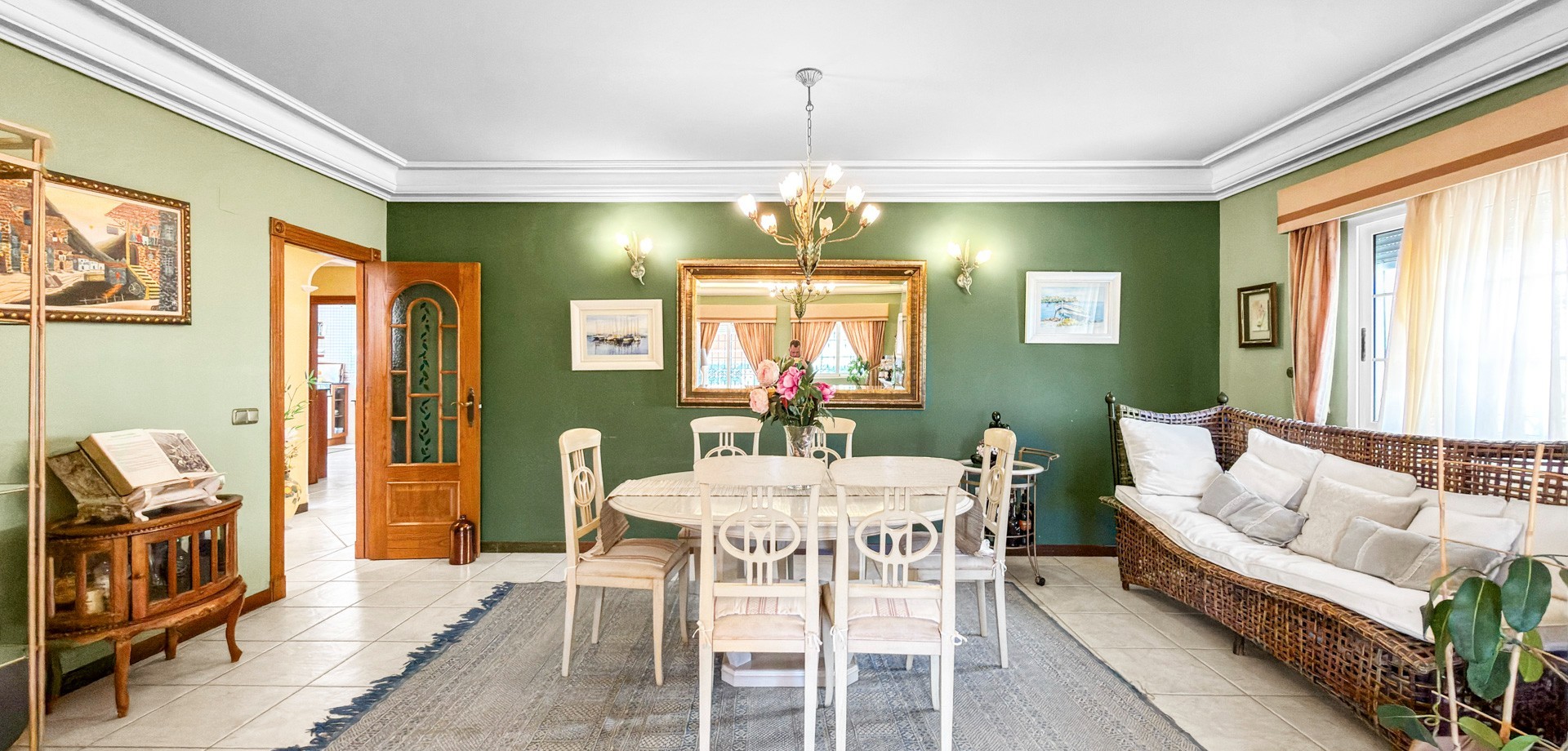 Villa for Sale in Torrevieja, Alicante