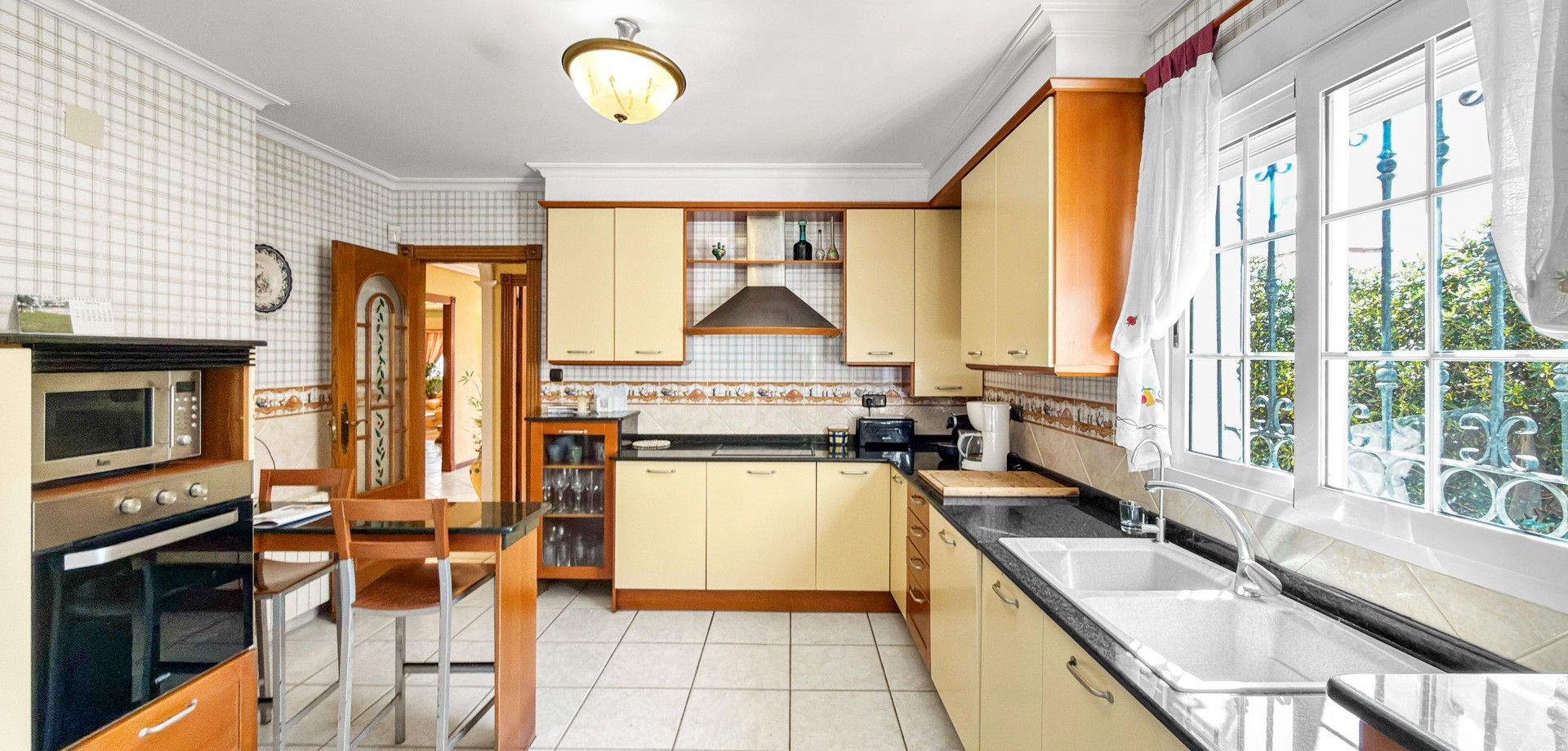 Villa for Sale in Torrevieja, Alicante
