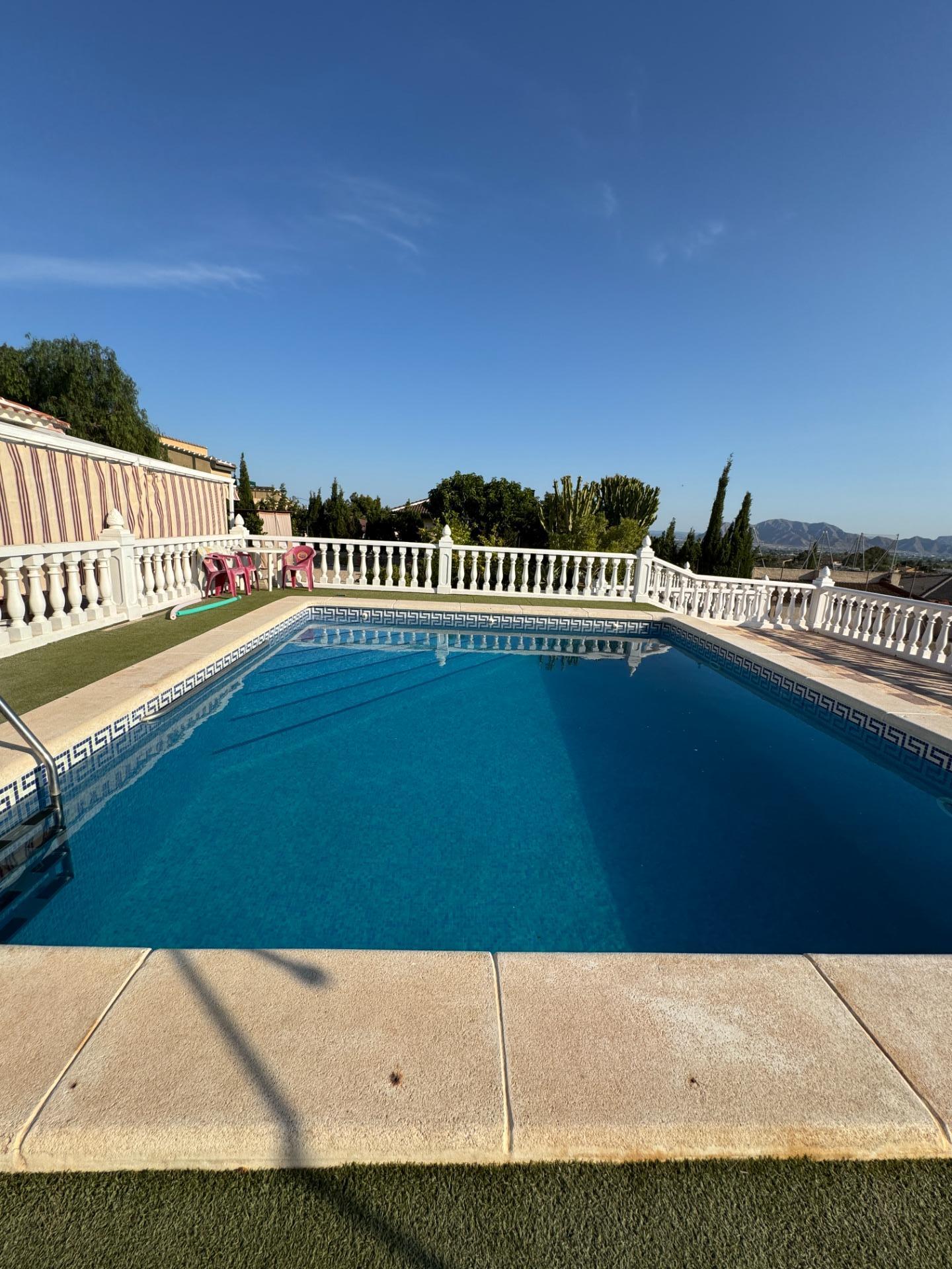 71-1 Villa for Sale in Albatera, Alicante