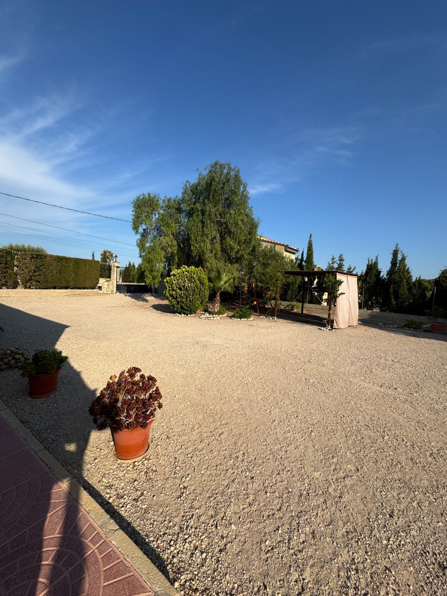 Villa for Sale in Albatera, Alicante