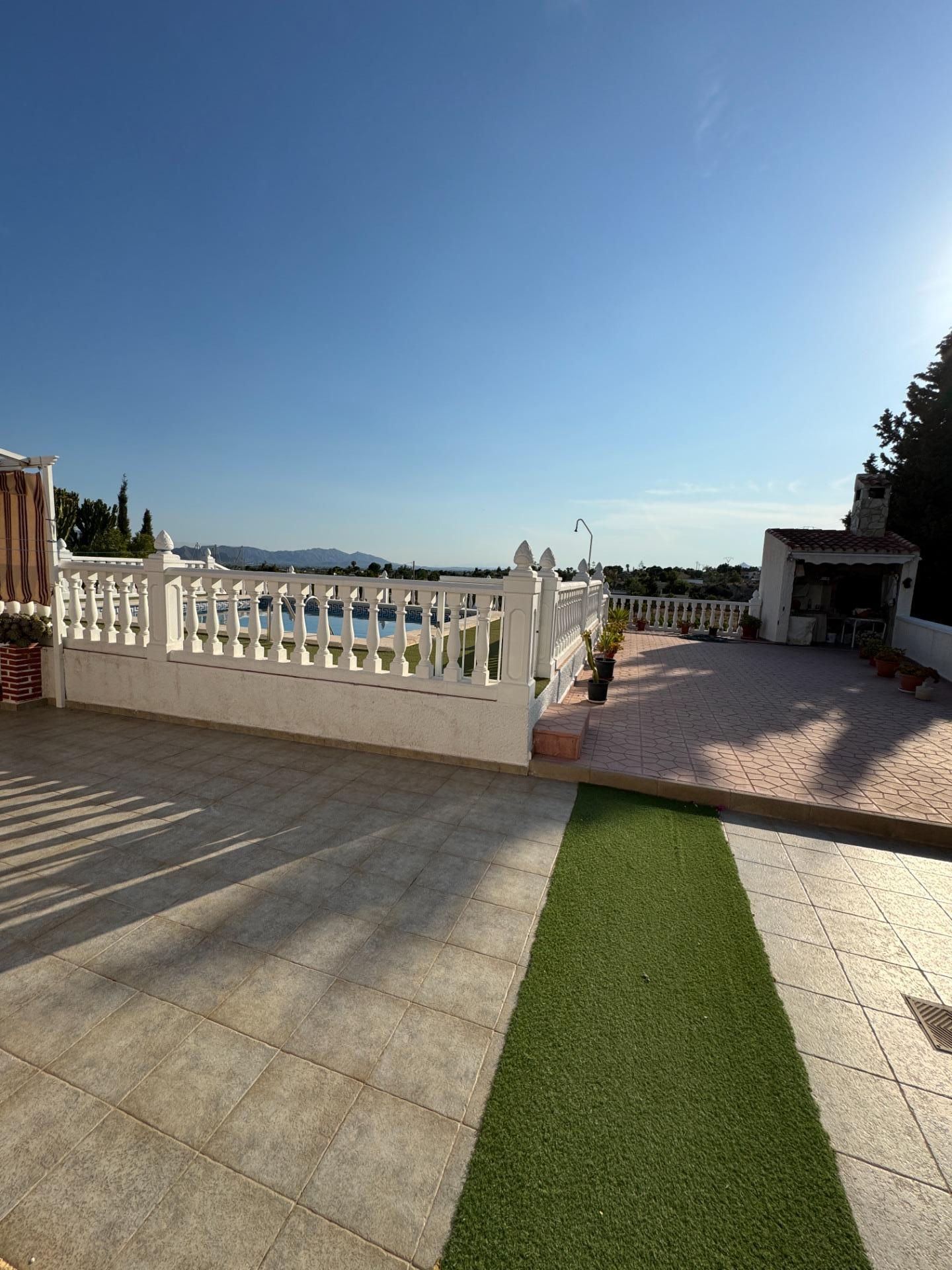 Villa for Sale in Albatera, Alicante