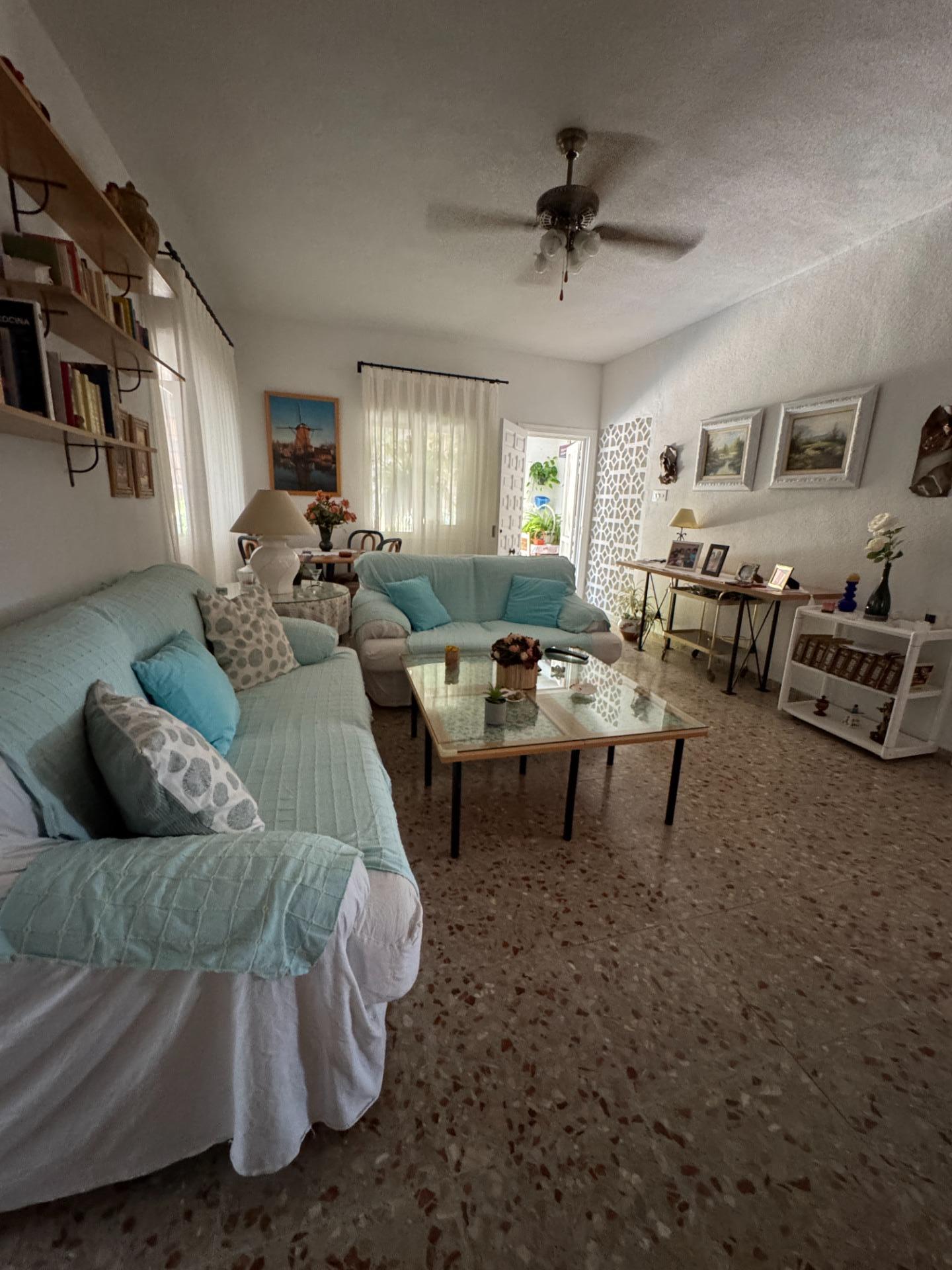 Villa for Sale in Albatera, Alicante